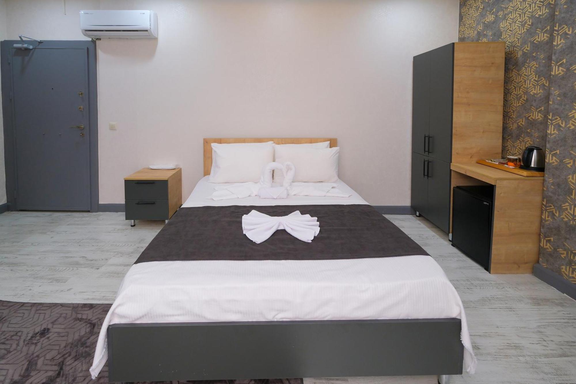 Minimalist Hotel