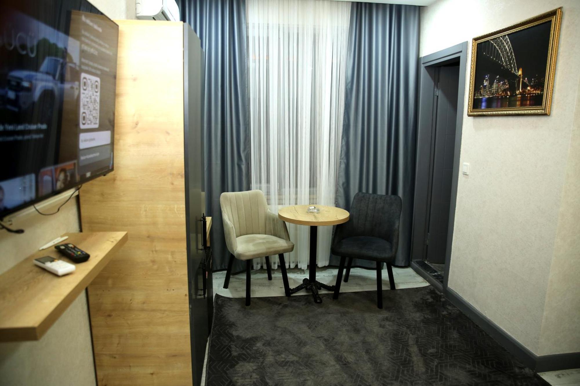 Minimalist Hotel
