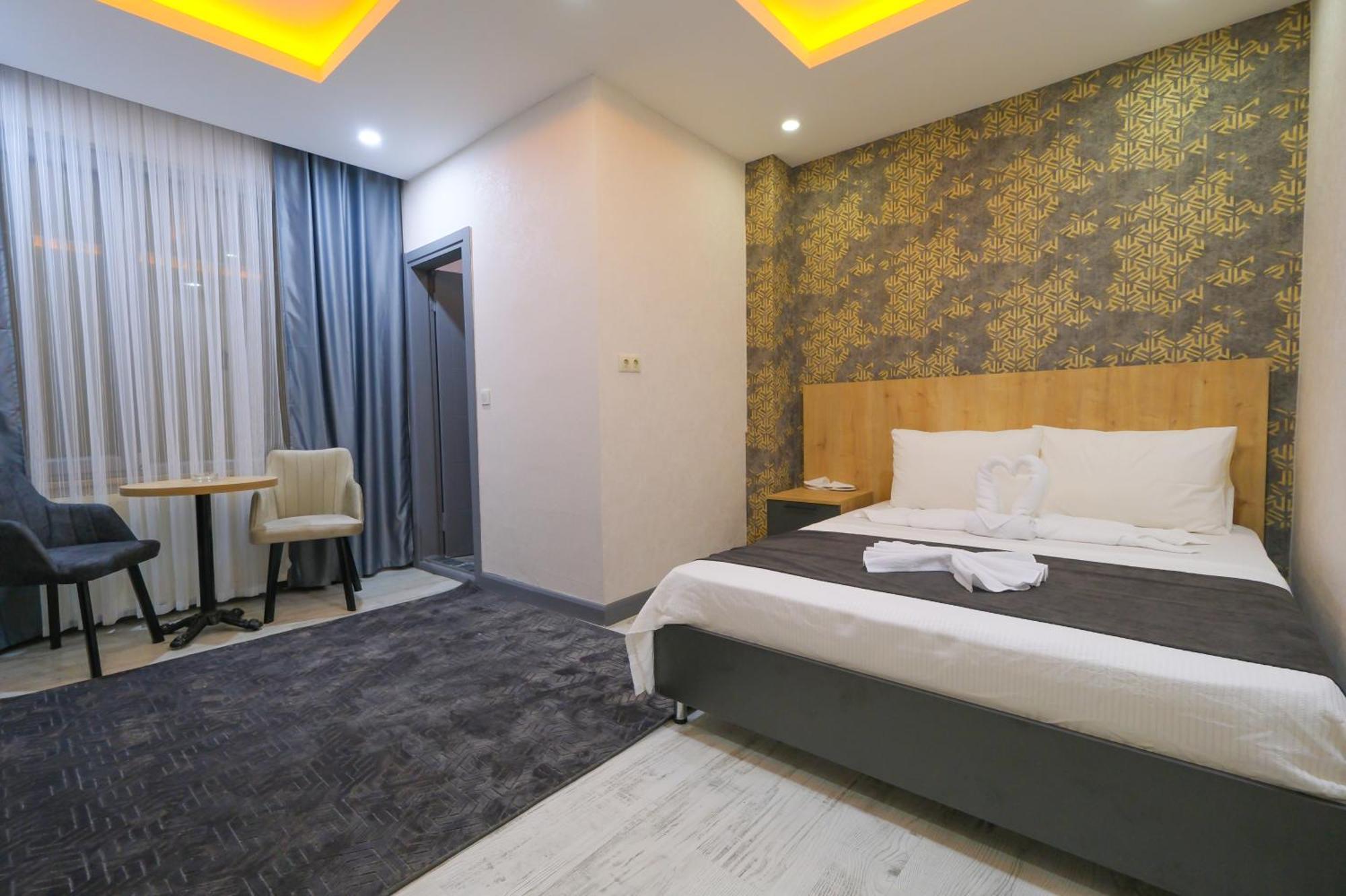 Minimalist Hotel